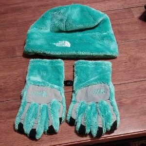 The North Face Kids' Mint Green and Gray Fleece Skull  Hat and Gloves Set